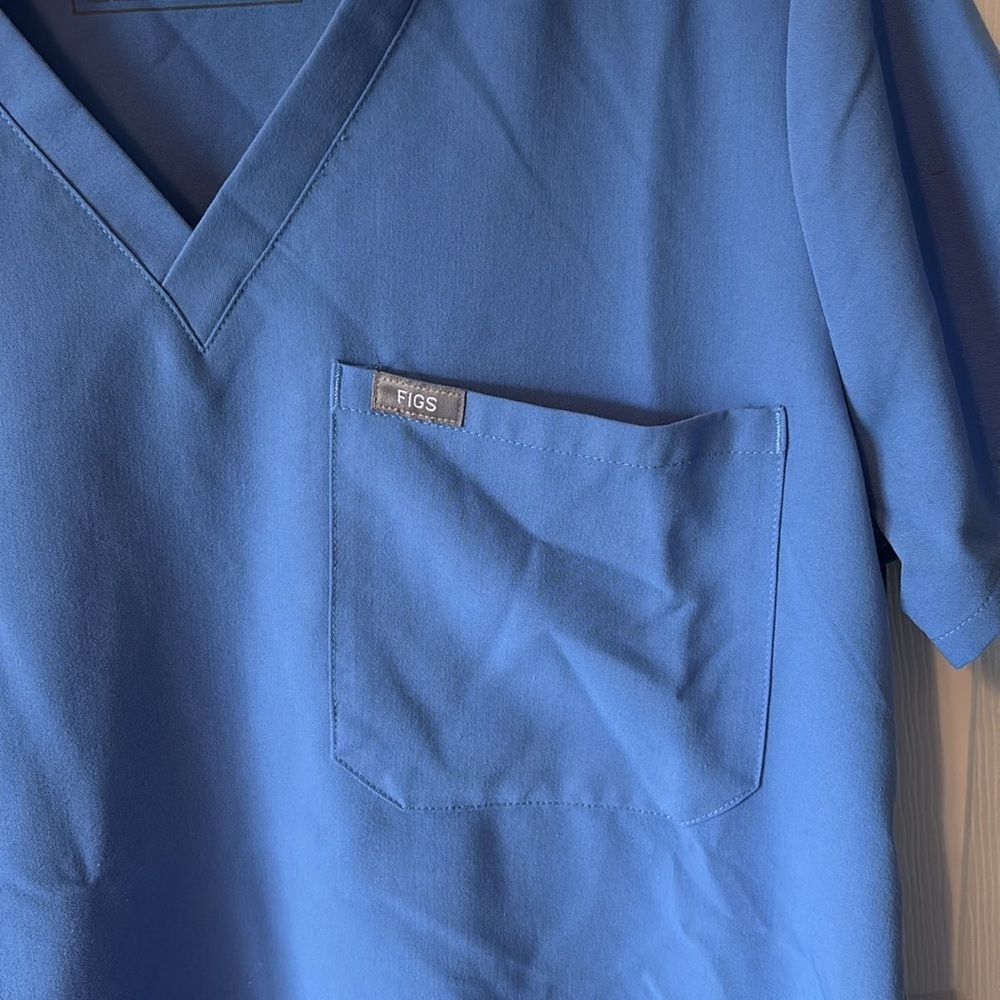 Scrub Top - Picture 2 of 5